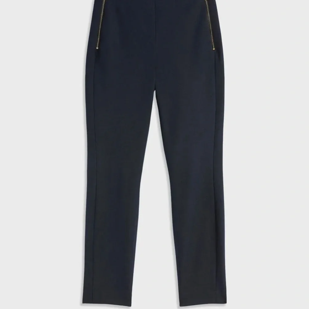 TED BAKER LONDON Black Skinny Ankle Grazer Pants, black cropped